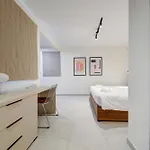 Juliet Residence, 4 , Your Away From In By Sf Homes شقة *