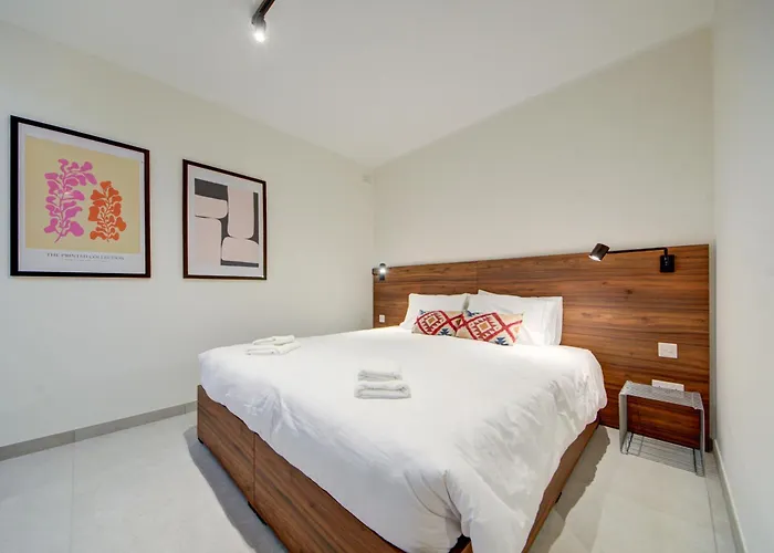 Juliet Residence, 4 , Your Away From In By Sf Homes